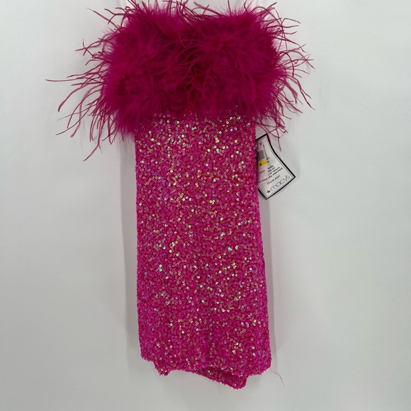 B DARLIN Feathered & Sequined Bodycon Dress Medium - Picture 8 of 15